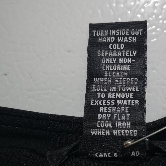 Alfani Petite Ladies Size Medium Petite Black & Ivory Patterned Tunic Length Top - Picture 6 of 10